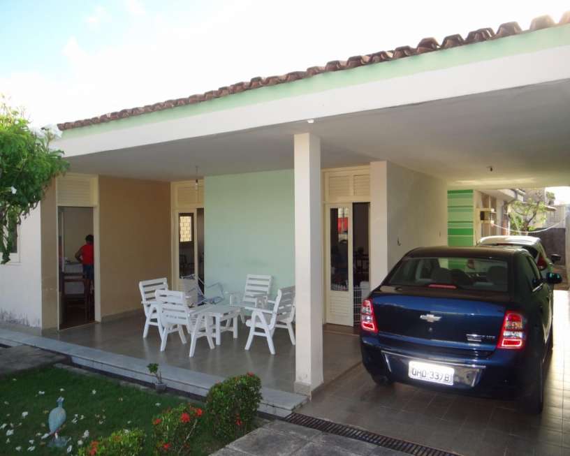 Casa com 4 Quartos à Venda, 180 m² por R$ 450.000 Gruta de Lourdes, Maceió - AL
