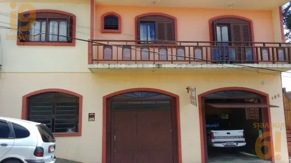 Casa com 4 Quartos à Venda, 210 m² por R$ 740.000 Rua Cônego Ângelo Donato, 135 - São José, Caxias do Sul - RS