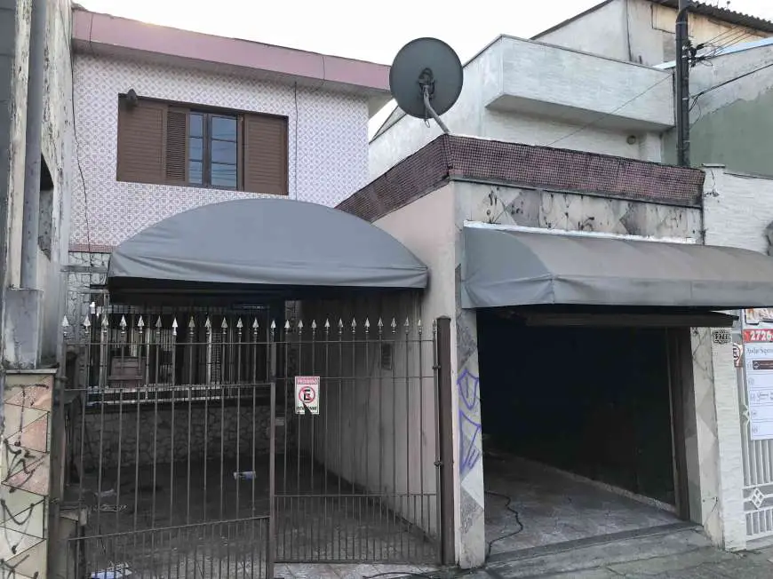 Casa com 2 Quartos para Alugar por R$ 1.800/Mês Vila Carrão, São Paulo - SP