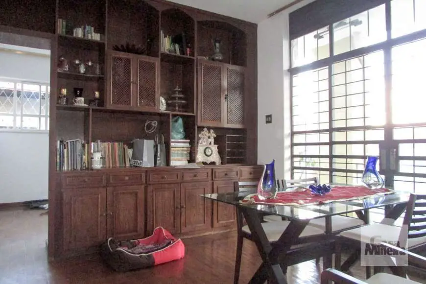 Casa com 4 Quartos para Alugar, 300 m² por R$ 3.300/Mês Rua Itaquera, 1229 - Graça, Belo Horizonte - MG