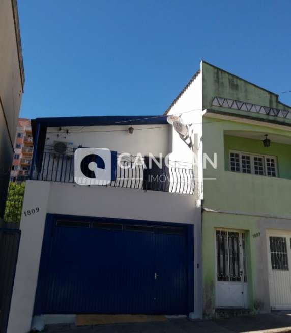 Casa com 3 Quartos à Venda, 209 m² por R$ 320.000 Rua Coronel Ernesto Becker, 1809 - Nossa Senhora do Rosario, Santa Maria - RS