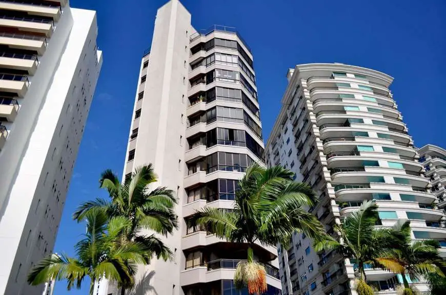 Apartamento com 4 Quartos para Alugar, 283 m² por R$ 4.000/Mês Rua Comandante Constantino Nicolau Spyrides - Agronômica, Florianópolis - SC