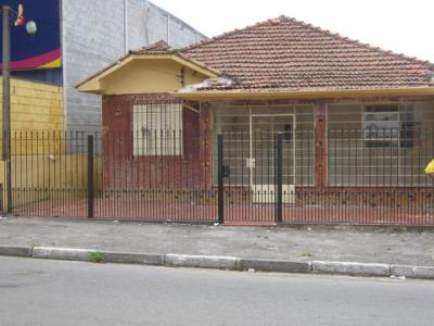 Casa com 2 Quartos para Alugar por R$ 1.800/Mês Quitaúna, Osasco - SP