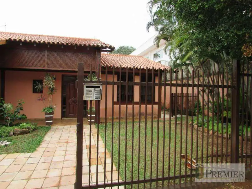 Casa com 5 Quartos para Alugar, 550 m² por R$ 9.000/Mês Setor de Habitacoes Individuais Sul, Brasília - DF