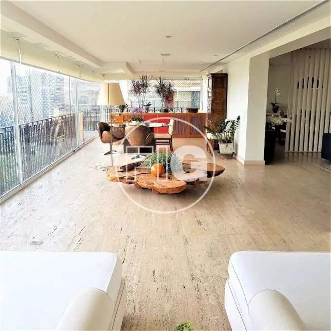 Apartamento com 4 Quartos à Venda, 440 m² por R$ 13.200.000 Rua Armando Petrella, 431 - Cidade Jardim, São Paulo - SP