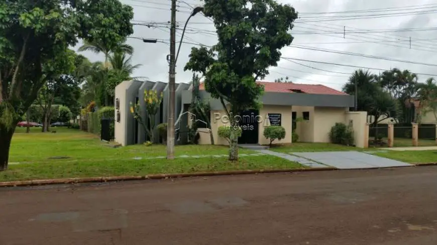 Casa com 4 Quartos à Venda, 232 m² por R$ 1.390.000 Vila Planalto, Dourados - MS