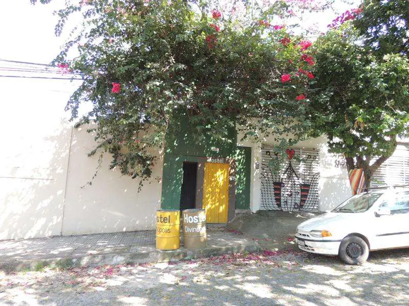 Casa com 3 Quartos para Alugar, 100 m² por R$ 2.500/Mês Rua Ibirité, 395 - Bom Pastor, Divinópolis - MG