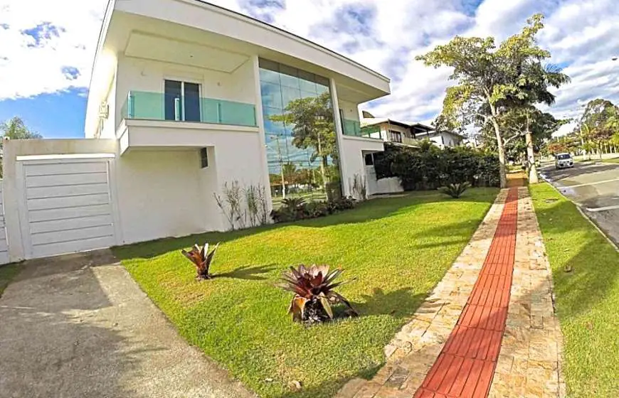 Casa com 7 Quartos para Alugar, 344 m² por R$ 2.500/Dia Avenida dos Búzios - Jurerê Internacional, Florianópolis - SC