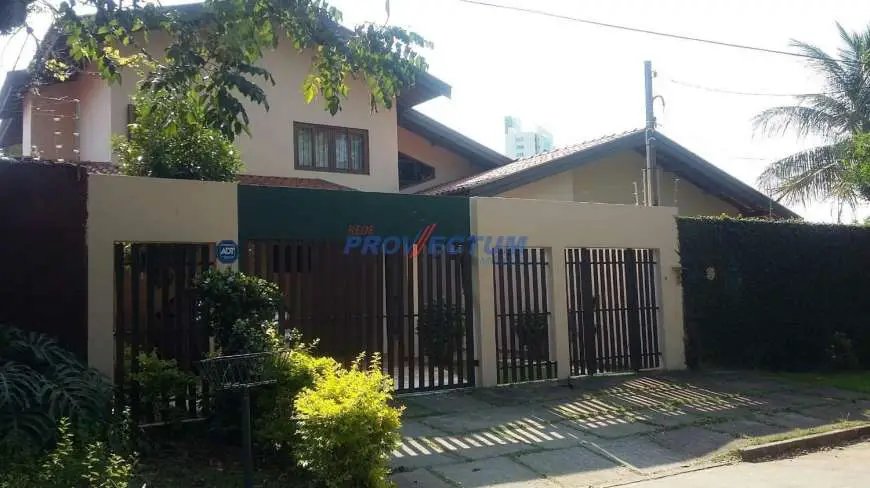 Casa com 4 Quartos para Alugar, 349 m² por R$ 3.800/Mês Bairro das Palmeiras, Campinas - SP