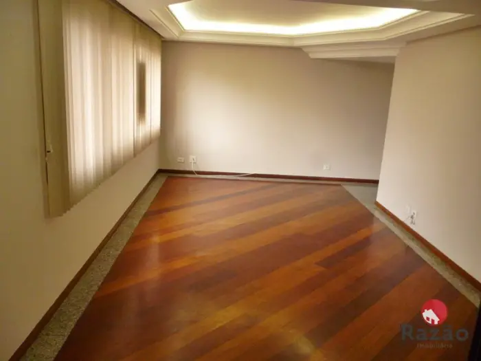 Apartamento com 3 Quartos para Alugar, 124 m² por R$ 1.800/Mês Juvevê, Curitiba - PR