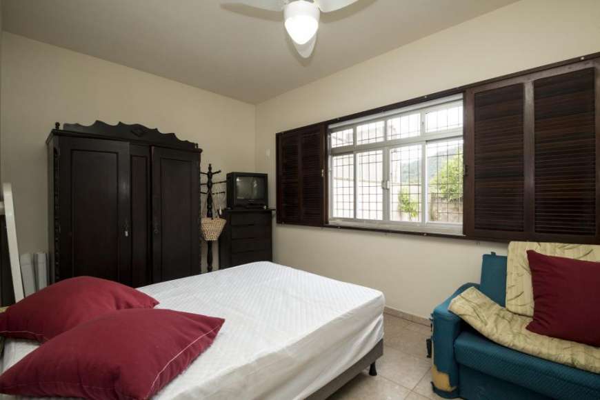 Casa com 3 Quartos para Alugar, 90 m² por R$ 550/Dia Rua Rio Diamantino, 377 - Zimbros, Bombinhas - SC