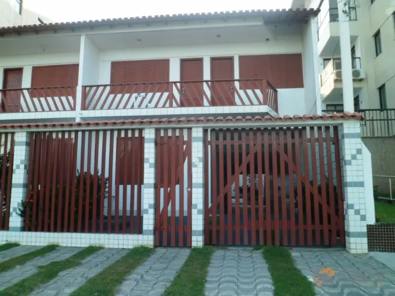 Casa de Condomínio com 4 Quartos para Alugar, 170 m² por R$ 3.500/Mês Enseada Azul, Guarapari - ES