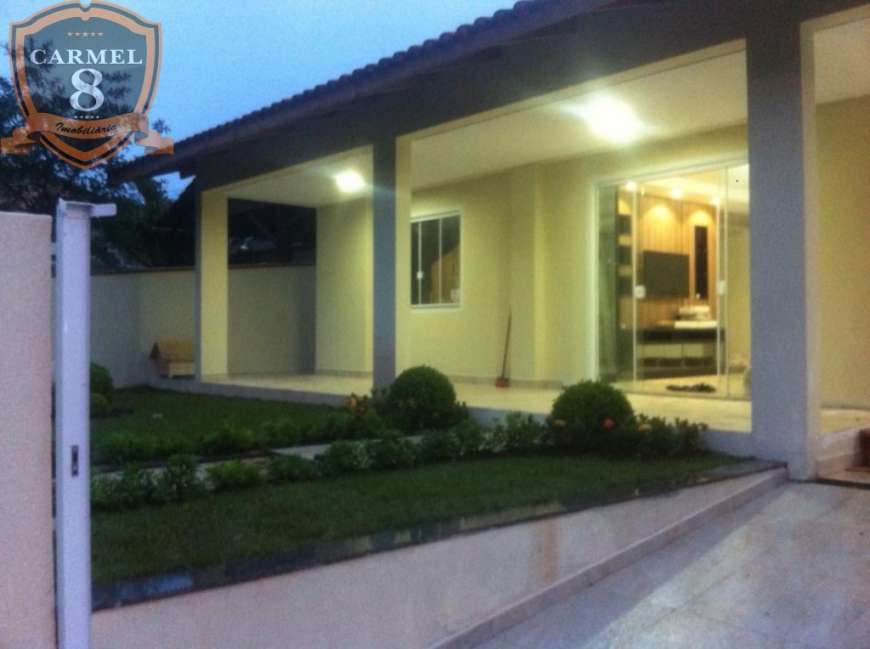 Casa com 4 Quartos para Alugar por R$ 950/Dia Rua Biguá, 347 - Bombas, Bombinhas - SC