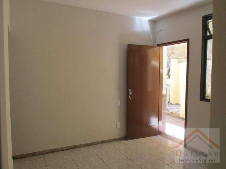 Casa de Condomínio com 3 Quartos para Alugar, 75 m² por R$ 800/Mês Saudade, Belo Horizonte - MG