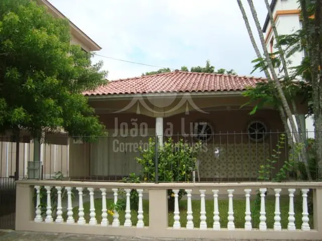Casa com 4 Quartos para Alugar, 130 m² por R$ 1.100/Dia Rua Doutor Hélio Anjos Ortiz, 635 - Canasvieiras, Florianópolis - SC