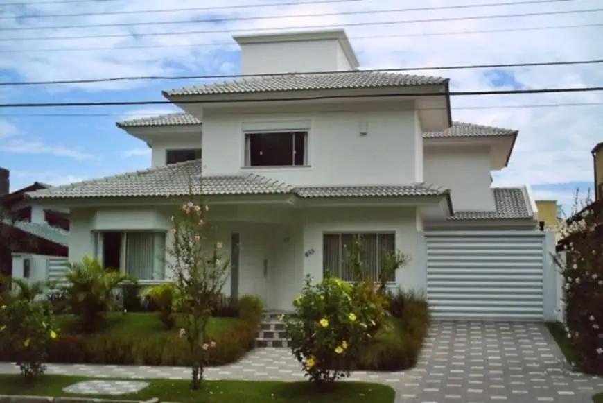 Casa com 5 Quartos para Alugar por R$ 2.000/Dia Avenida dos Salmões - Jurerê Internacional, Florianópolis - SC