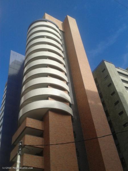 Apartamento com 4 Quartos para Alugar, 255 m² por R$ 4.000/Mês Rua Vicente Leite, 525 - Meireles, Fortaleza - CE