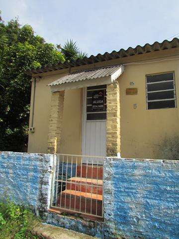 Casa com 1 Quarto para Alugar, 30 m² por R$ 390/Mês Rua Professor Carvalho de Freitas, 125 - Teresópolis, Porto Alegre - RS
