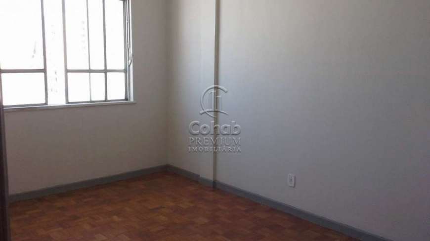 Apartamento com 2 Quartos para Alugar, 88 m² por R$ 630/Mês Centro, Aracaju - SE