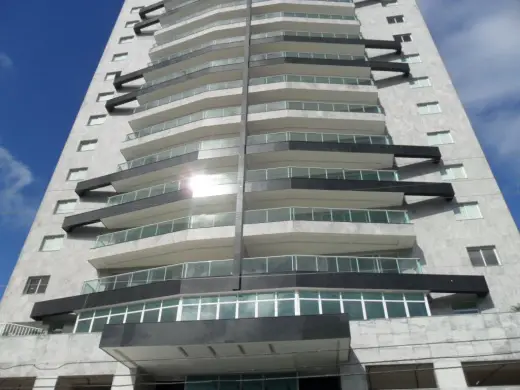 Apartamento com 3 Quartos para Alugar, 200 m² por R$ 4.000/Mês Parque Tamandaré, Campos dos Goytacazes - RJ