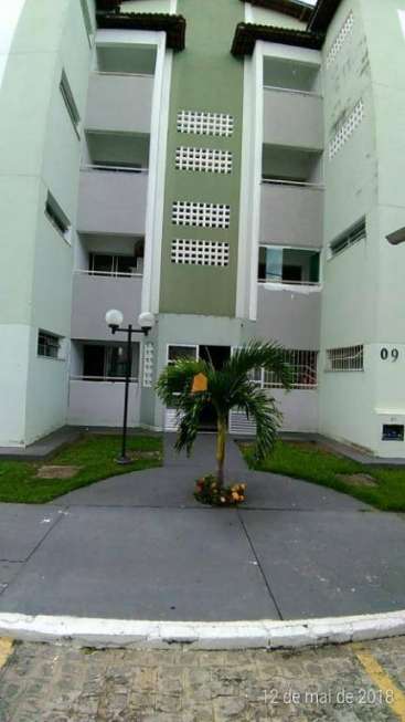 Apartamento com 3 Quartos à Venda, 65 m² por R$ 156.000 Farolândia, Aracaju - SE