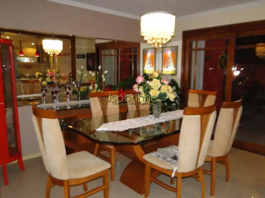 Casa de Condomínio com 3 Quartos para Alugar, 254 m² por R$ 4.500/Mês Avenida Ecoville - Sarandi, Porto Alegre - RS