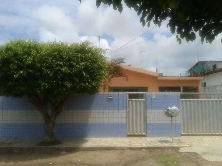 Casa com 3 Quartos à Venda, 160 m² por R$ 200.000 Paratibe, João Pessoa - PB