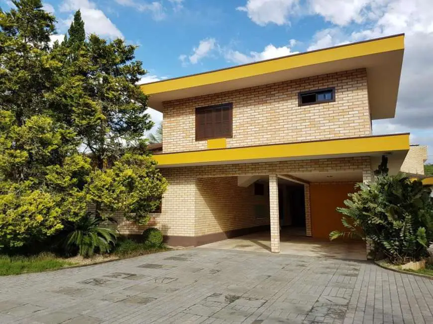 Casa com 5 Quartos para Alugar, 600 m² por R$ 8.000/Mês Jardim Maluche, Brusque - SC