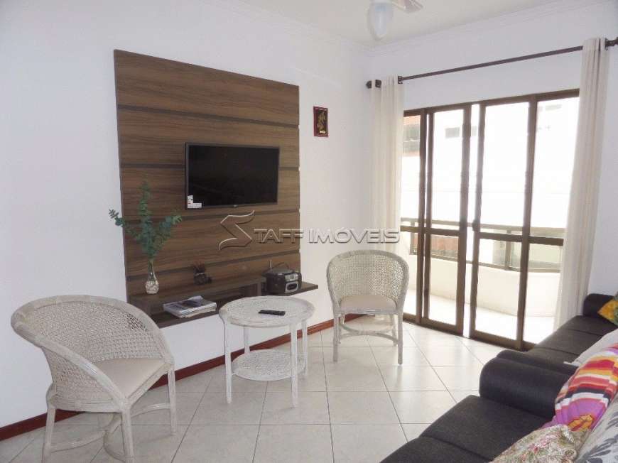 Apartamento com 2 Quartos para Alugar, 120 m² por R$ 700/Dia Rua 255, 76 - Meia Praia, Itapema - SC