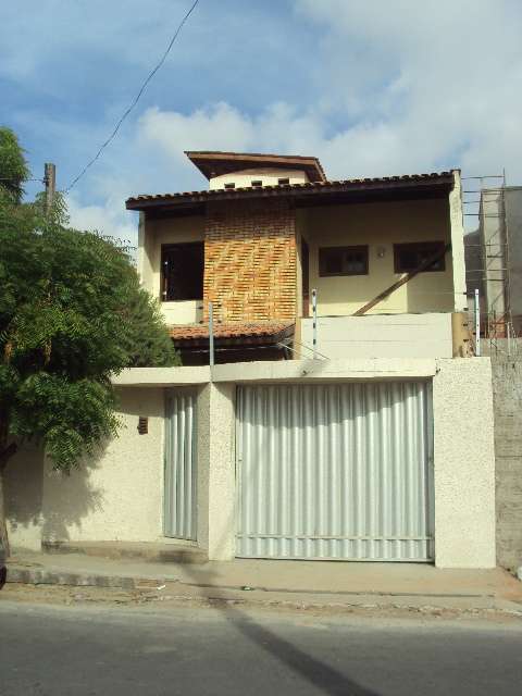 Casa com 4 Quartos para Alugar, 300 m² por R$ 1.900/Mês Rua Coronel Honório Vieira, 815 - Parque Manibura, Fortaleza - CE