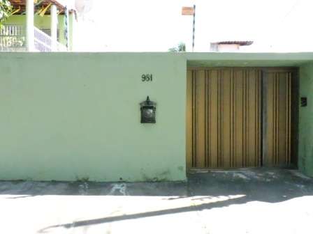 Casa com 3 Quartos para Alugar, 200 m² por R$ 1.300/Mês Rua José Alves Cavalcante, 981 - Cidade dos Funcionários, Fortaleza - CE
