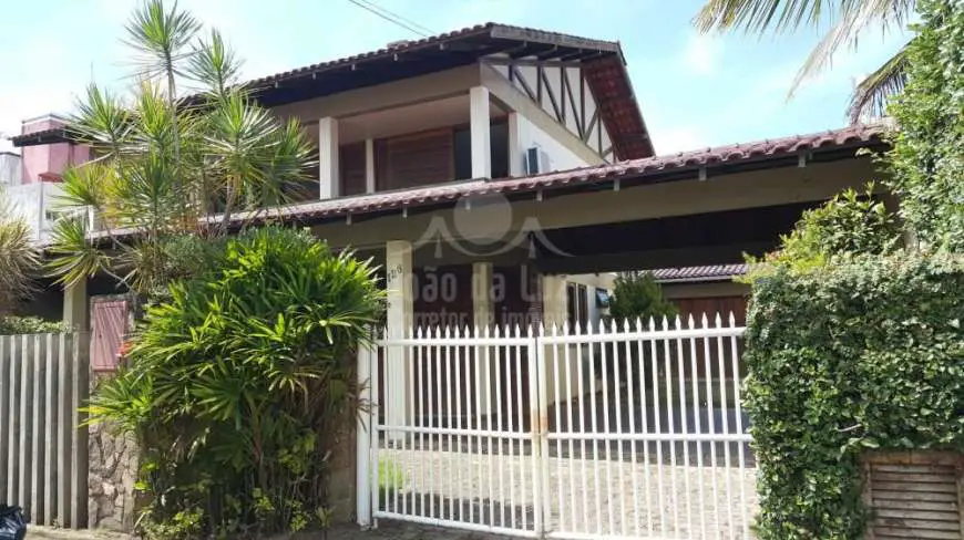 Casa com 4 Quartos para Alugar por R$ 1.320/Dia Avenida das Nações, 375 - Canasvieiras, Florianópolis - SC