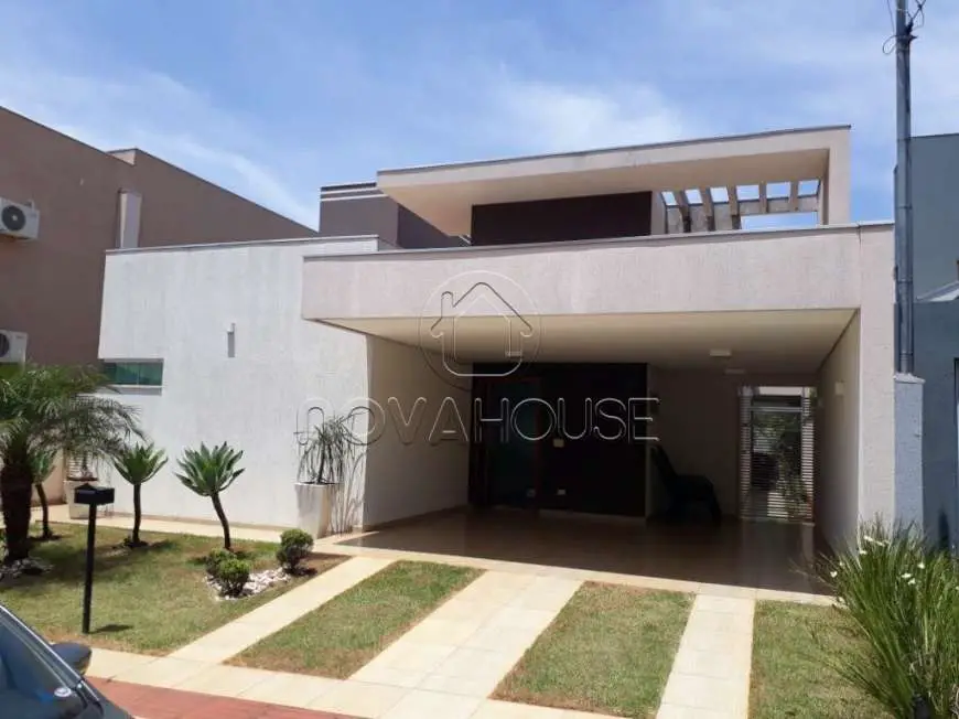 Casa de Condomínio com 3 Quartos à Venda, 187 m² por R$ 780.000 Vila Nasser, Campo Grande - MS