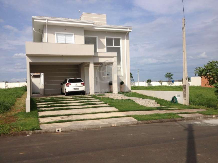 Casa de Condomínio com 2 Quartos à Venda, 204 m² por R$ 640.000 Avenida José Puccinelli - Cascata, Paulínia - SP