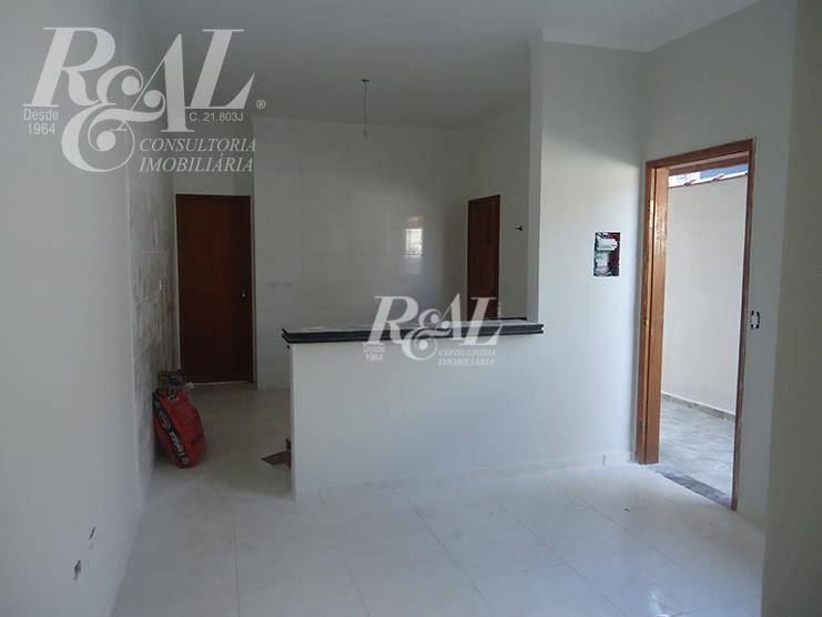 Casa com 2 Quartos à Venda, 70 m² por R$ 260.000 Tude Bastos, Praia Grande - SP