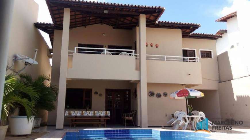 Casa com 3 Quartos à Venda, 270 m² por R$ 700.000 Rua Joaquim Vitorino, 56 - Edson Queiroz, Fortaleza - CE