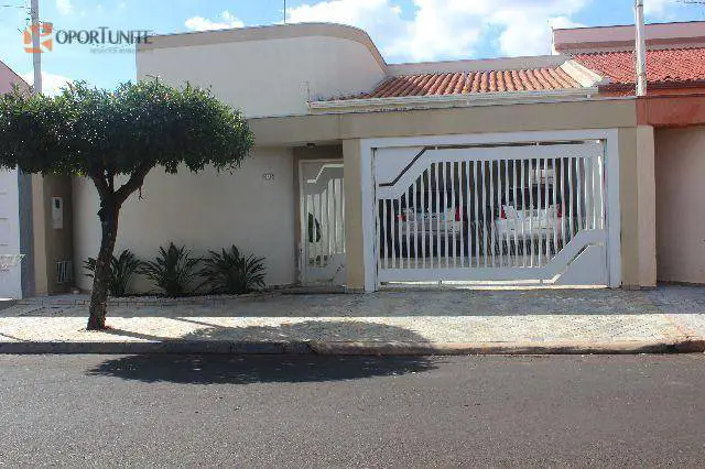 Casa com 3 Quartos à Venda, 198 m² por R$ 490.000 Rua Sargento Sílvio Delmar Hollenbach - Nova Ribeirânia, Ribeirão Preto - SP