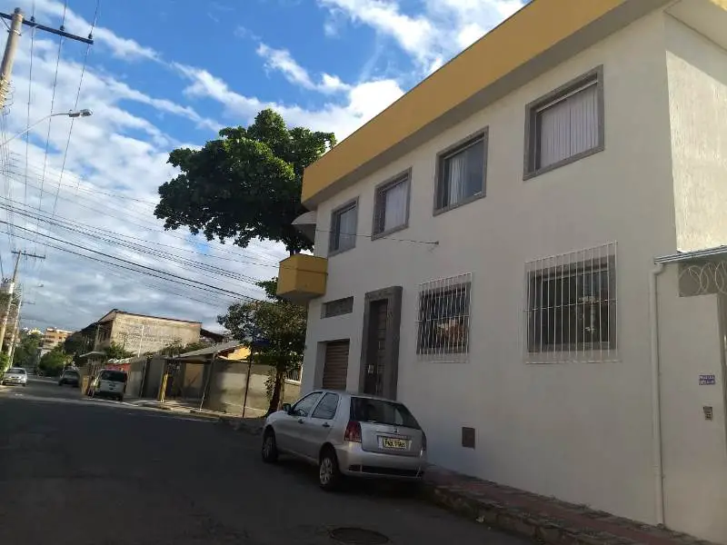 Casa com 1 Quarto para Alugar, 40 m² por R$ 550/Mês Renascença, Belo Horizonte - MG