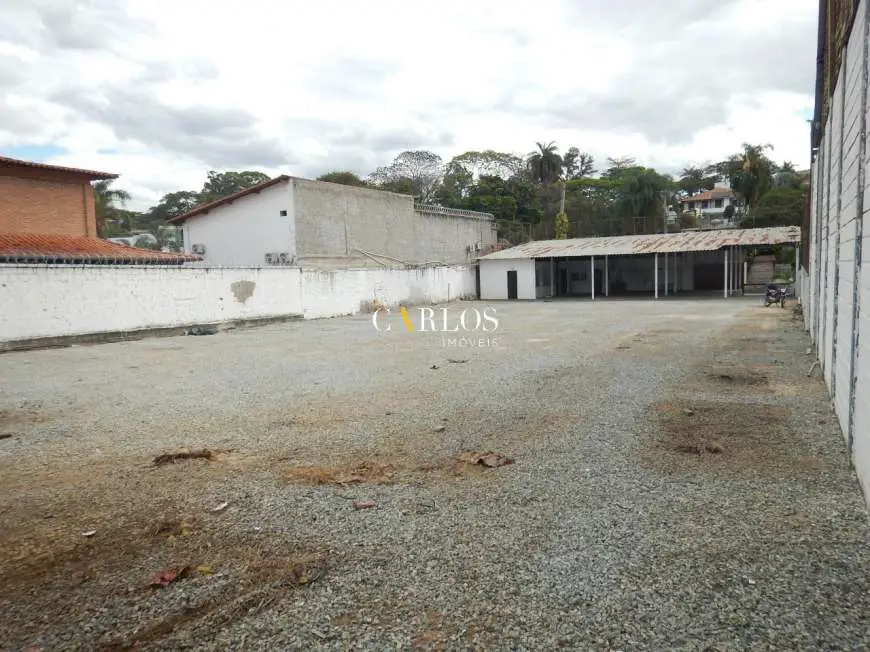 Lote/Terreno para Alugar, 260 m² por R$ 4.800/Mês Avenida Alfredo Camarate - São Luíz, Belo Horizonte - MG