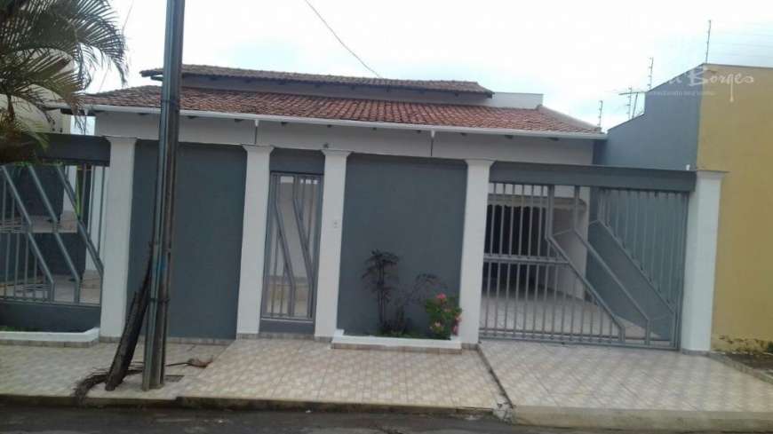Casa com 3 Quartos à Venda, 143 m² por R$ 400.000 Santo André, Anápolis - GO