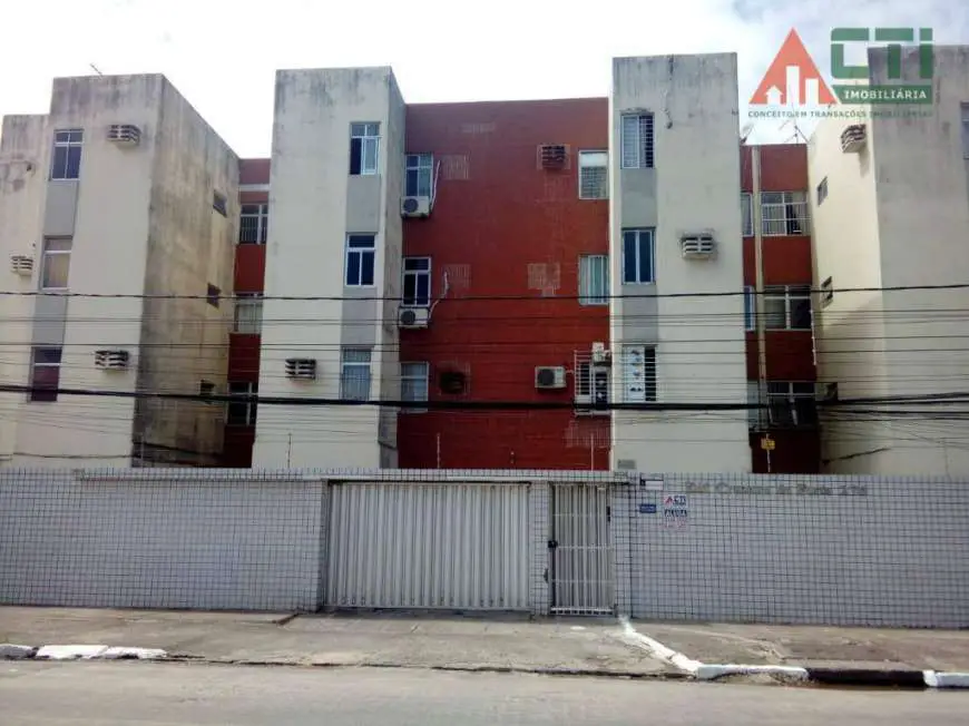 Apartamento com 2 Quartos para Alugar, 80 m² por R$ 950/Mês Rua Onze de Fevereiro, 276 - Cordeiro, Recife - PE