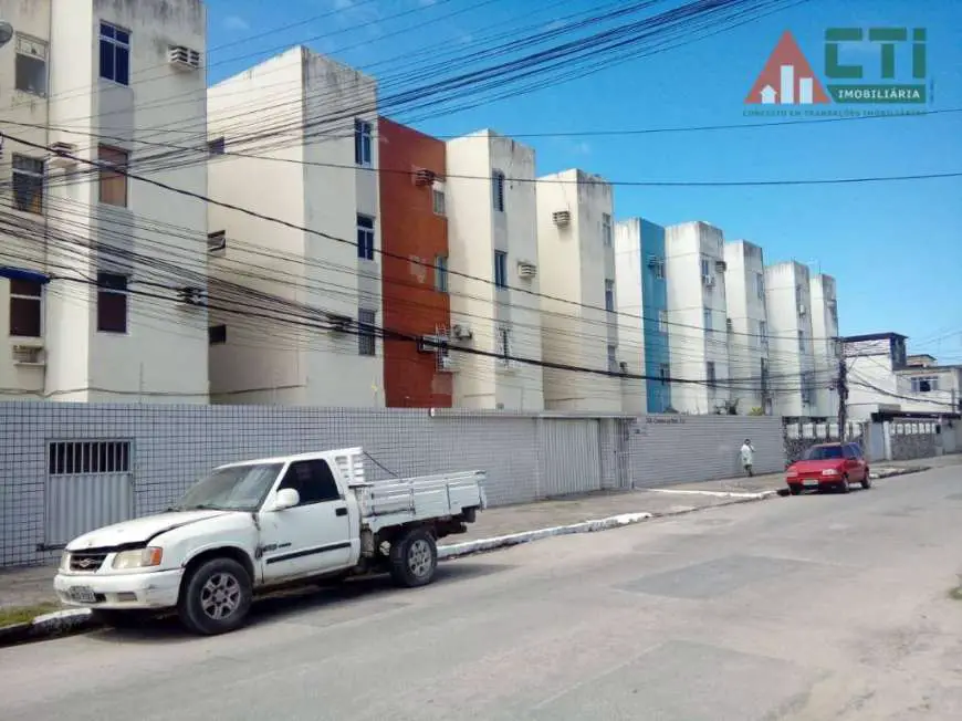 Apartamento com 2 Quartos para Alugar, 80 m² por R$ 950/Mês Rua Onze de Fevereiro, 276 - Cordeiro, Recife - PE