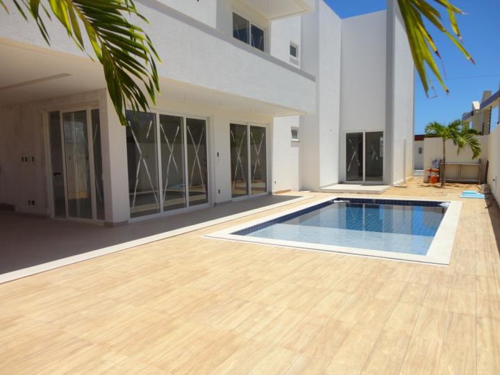 Casa com 5 Quartos à Venda, 374 m² por R$ 1.580.000 Aruana, Aracaju - SE