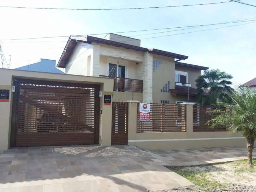 Casa com 3 Quartos à Venda, 269 m² por R$ 958.000 Centro, Sapiranga - RS