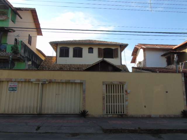 Sobrado com 4 Quartos para Alugar, 360 m² por R$ 4.000/Mês Rua José Nunes Carvalho, 450 - Camargos, Belo Horizonte - MG