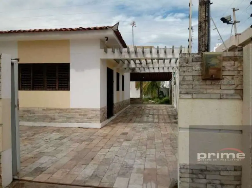 Casa com 3 Quartos à Venda, 388 m² por R$ 450.000 Ponta De Campina, Cabedelo - PB