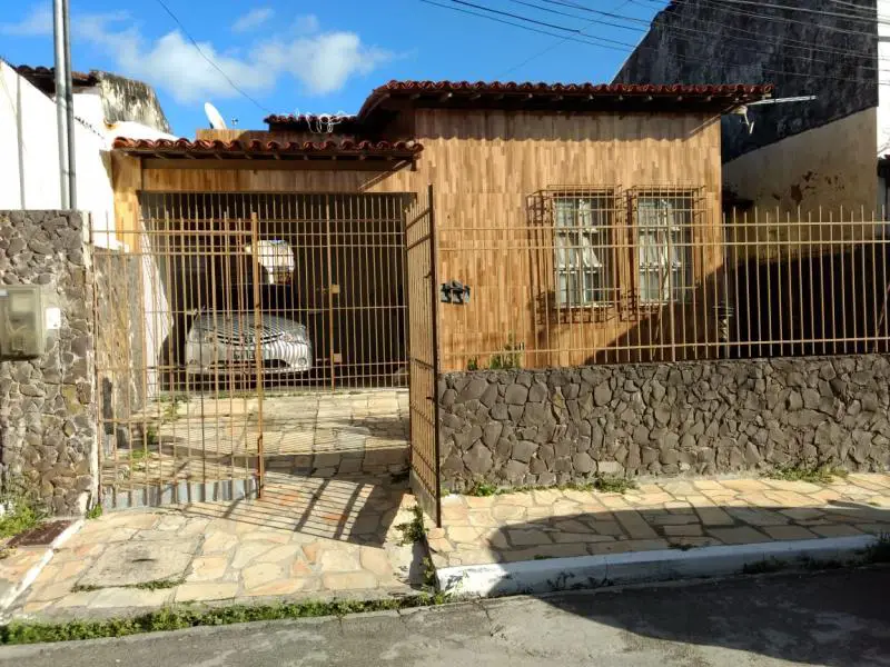 Casa com 3 Quartos à Venda, 156 m² por R$ 450.000 Getúlio Vargas, Aracaju - SE