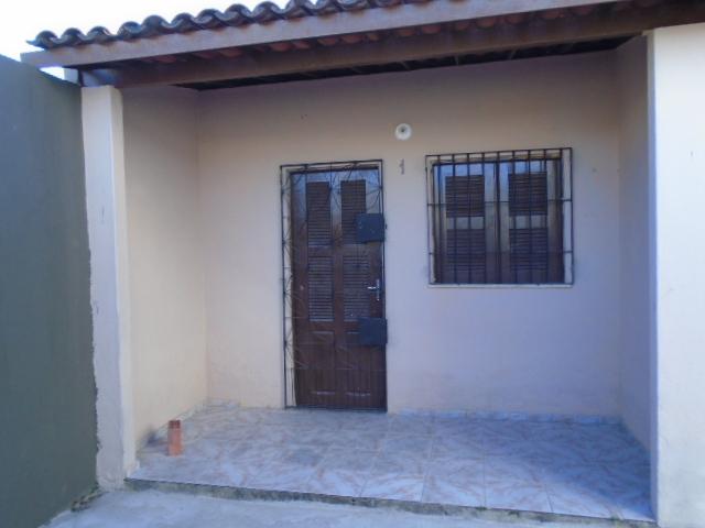 Casa com 1 Quarto para Alugar, 40 m² por R$ 349/Mês Rua 12 - Barroso, Fortaleza - CE