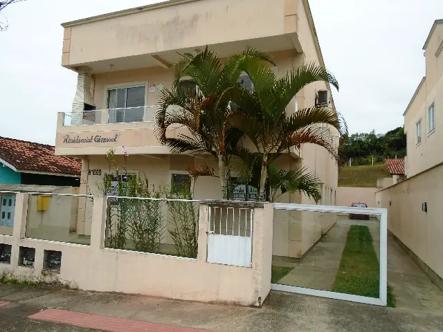 Apartamento com 2 Quartos para Alugar, 67 m² por R$ 670/Mês Forquilhas, São José - SC