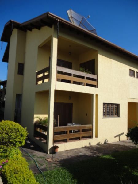 Casa com 3 Quartos para Alugar, 350 m² por R$ 3.950/Mês Rua da Constelação, 522 - Santa Teresa, São Leopoldo - RS